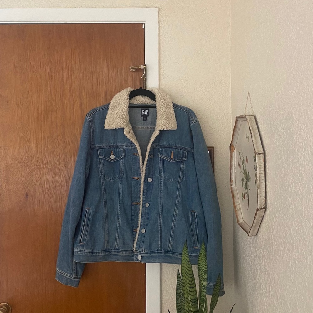 GAP sherpa lined denim jacket